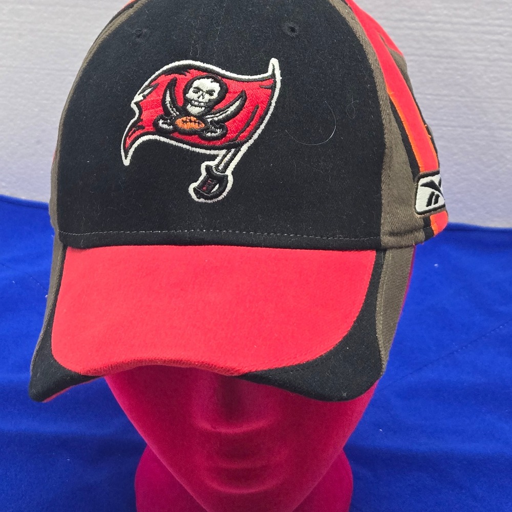 Reebok Tampa Bay Buccaneers NFL Equipment Hat Red Black Pewter Stretch Fit OSFA